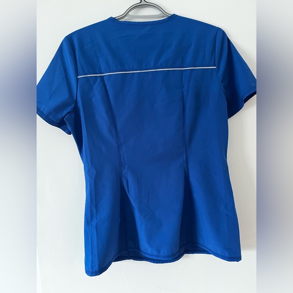 Women’s scrub top - Picture 2 of 2